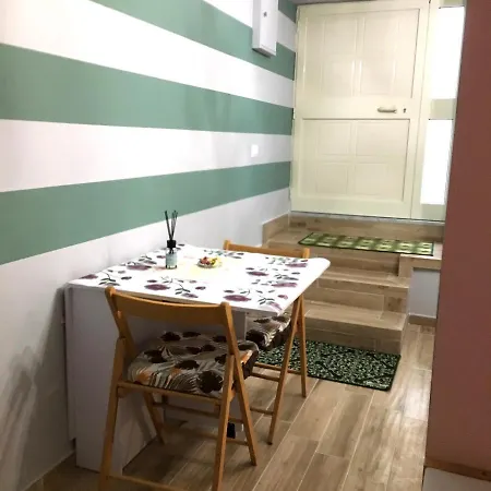 Alojamento de Acomodação e Pequeno-almoço 01 3*