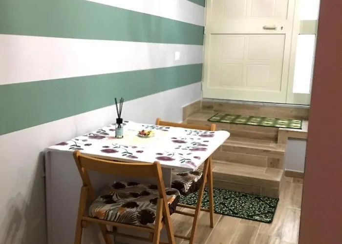 Alojamento de Acomodação e Pequeno-almoço 01 3*